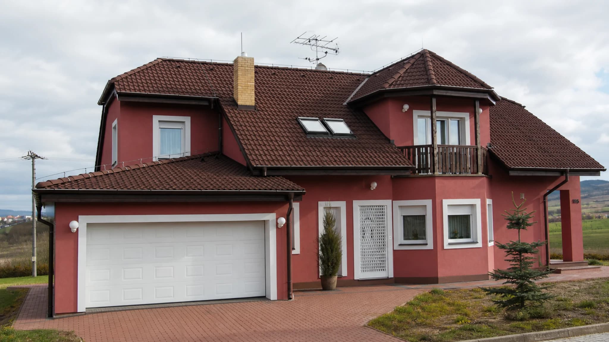 Rodinný dům s rekonstruovanou střechou
